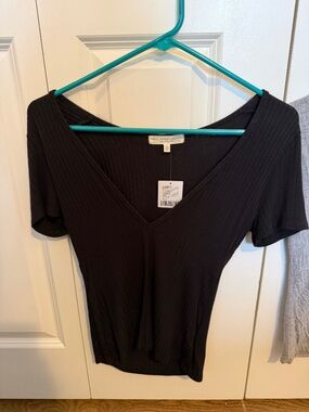 T-Shirt V Neck Truly Madly Deeply